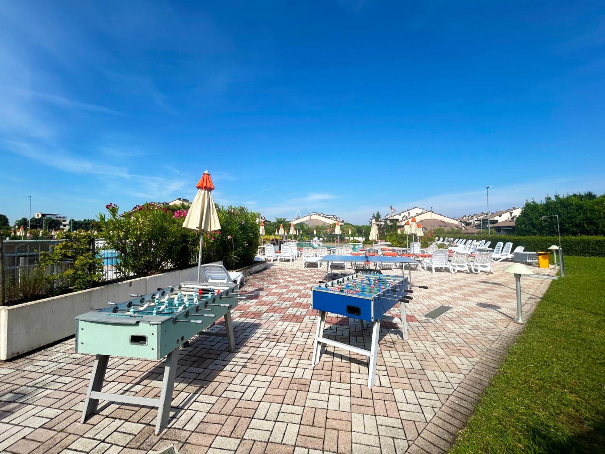 Perla Apartment - 3 Piscine E Un Bar - Desenzano Desenzano del Garda Exterior foto